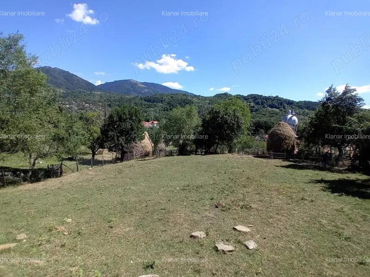 De vanzare teren intravilan in zona de munte - 3