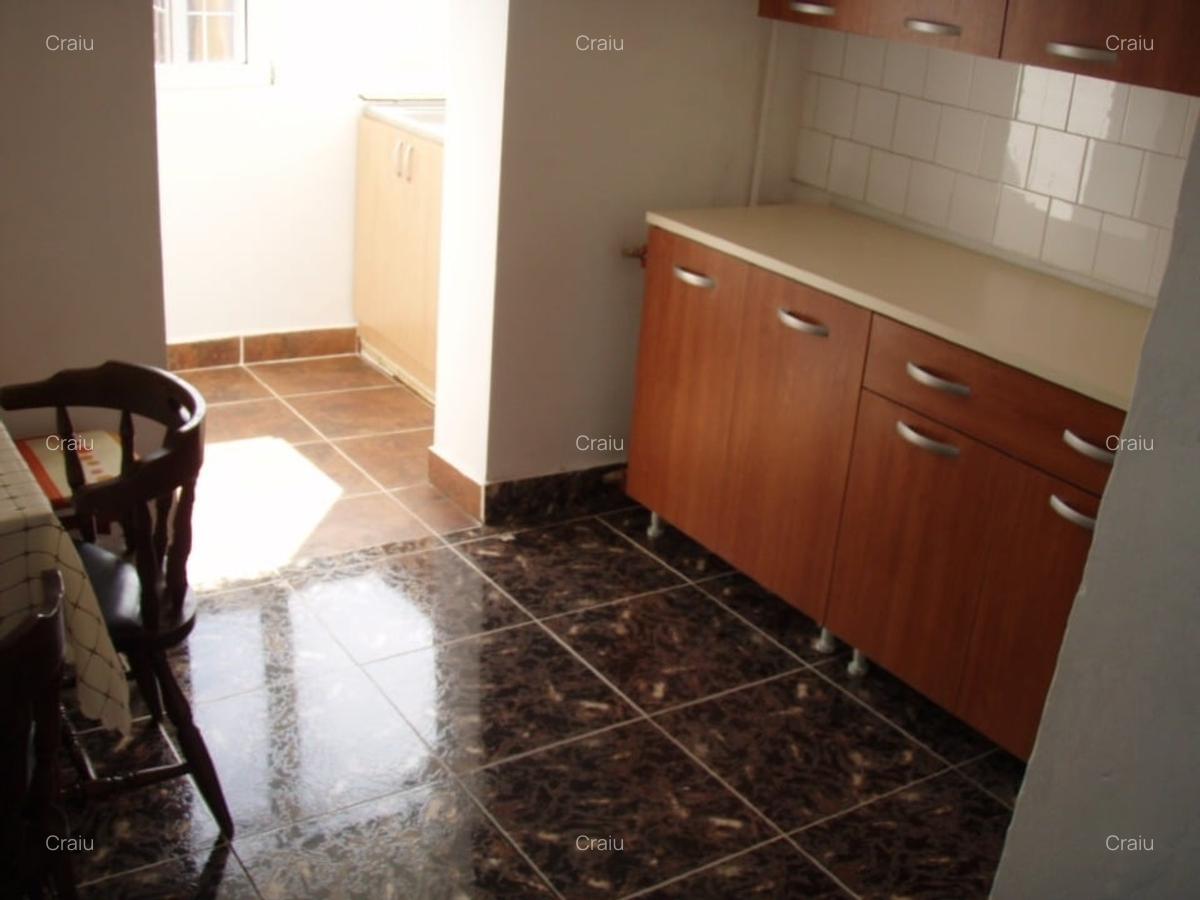 Proprietar ofer spre  inchiriere apartament 2 camere . - 3