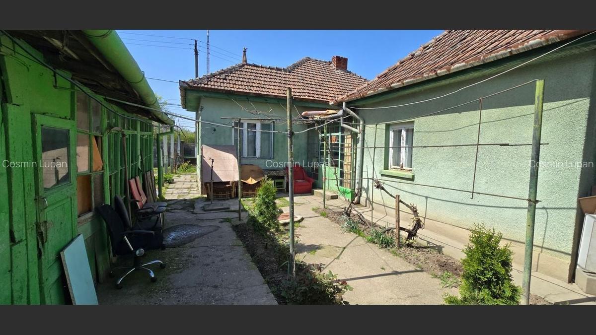 Casa caramida cu teren de 1332mp - comision 0% - 3