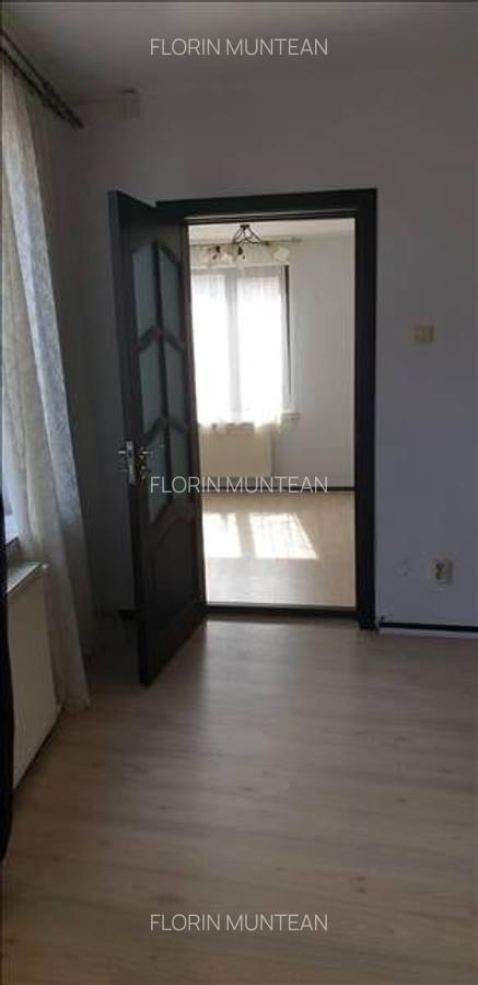 Casă cu 6 camere în ICIL - 6