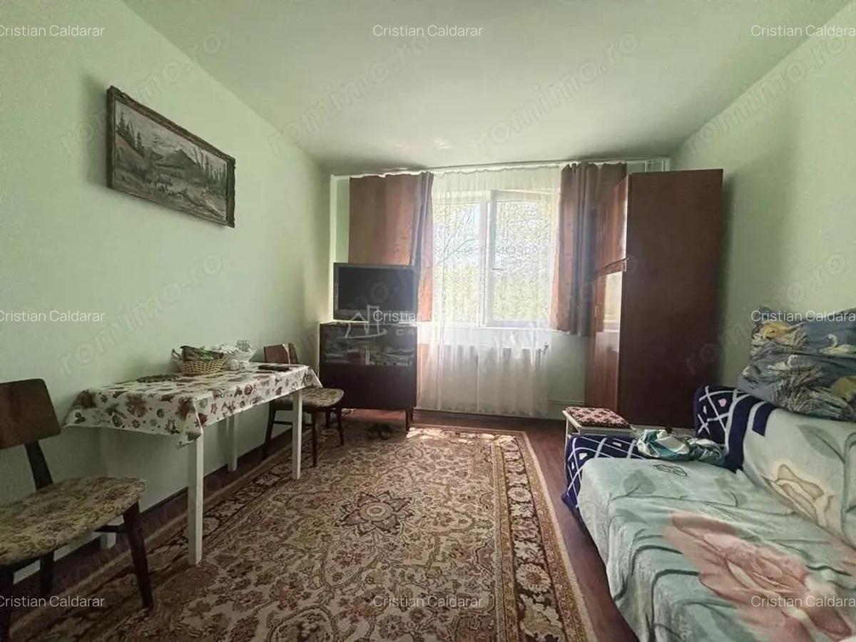 Garsoniera luminoasa - etaj 1 - Cantemir ideala pentru locuit sau investitie - 1