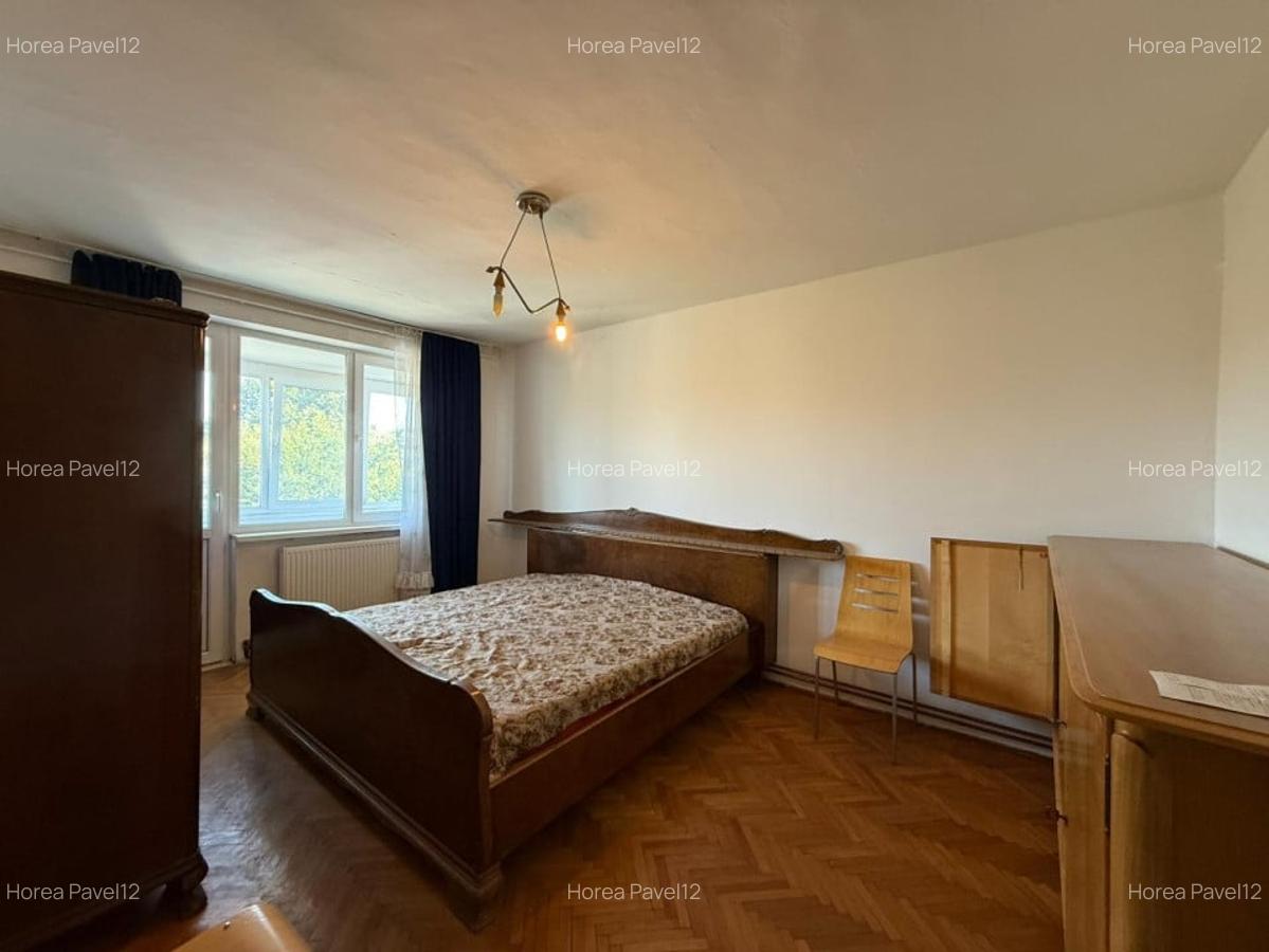 Apartament 3 camere, 70 mp utili, decomandat,  zona Medicina OCAZIE !!! - 2