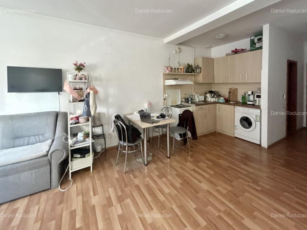 Inchiriere Apartament 2 camere, peste drum de UMF - 3