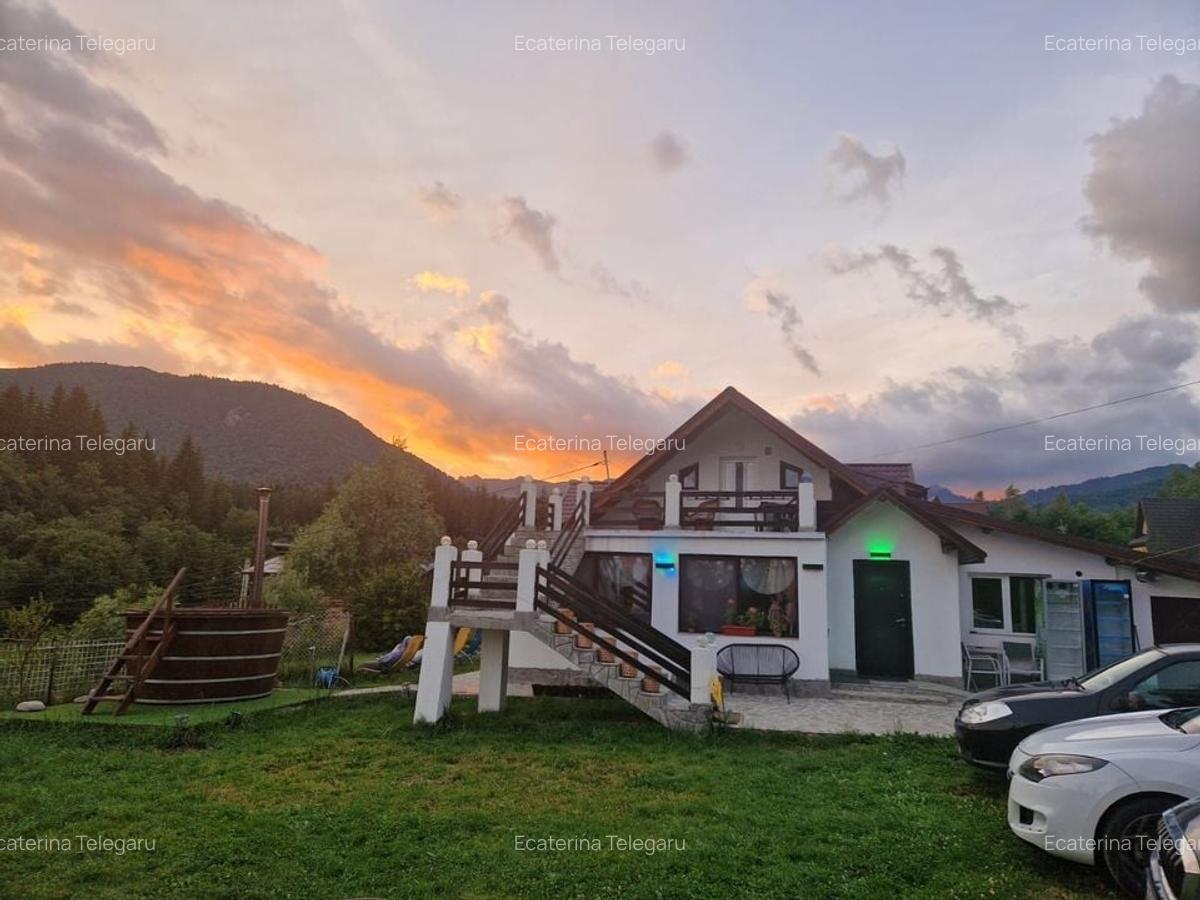 Pensiune la Cheia, moderna, functionala in totalitate, vedere mirifica (chirie) - 16 Pensiune la Cheia, moderna, functionala in totalitate, vedere mirifica (chirie) - 16