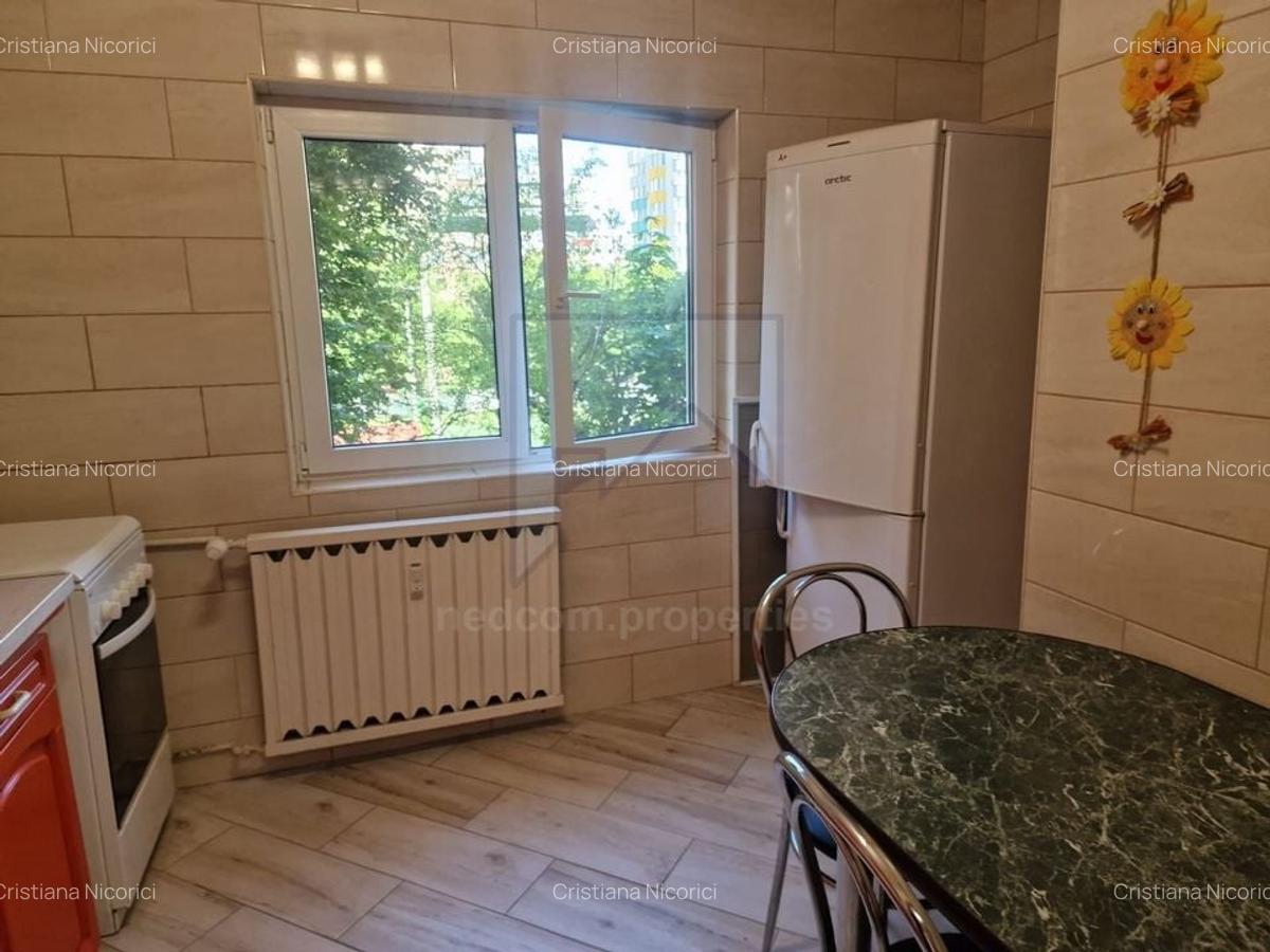 Apartament cu 3 camere decomandat, mobilat în Sebastian - 18