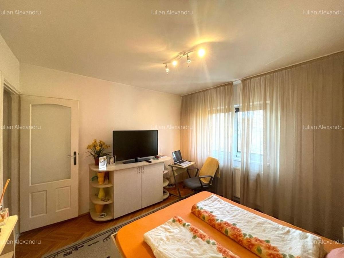 Apartament zona Soarelui - 3 camere - etaj 3 - 5