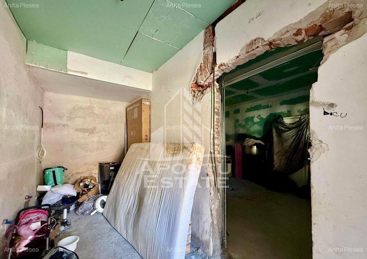 Apartament o camera, 31mp,curte comuna,zona Lunei - 5