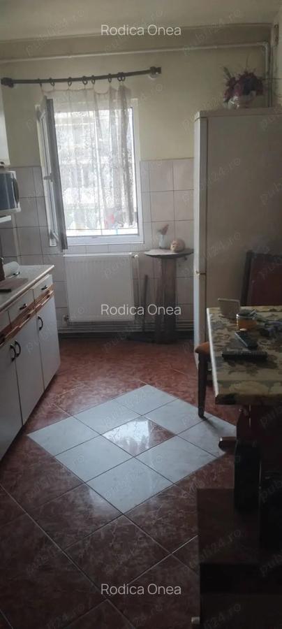 Apartament 2 camere Tractorul Oltet - 3