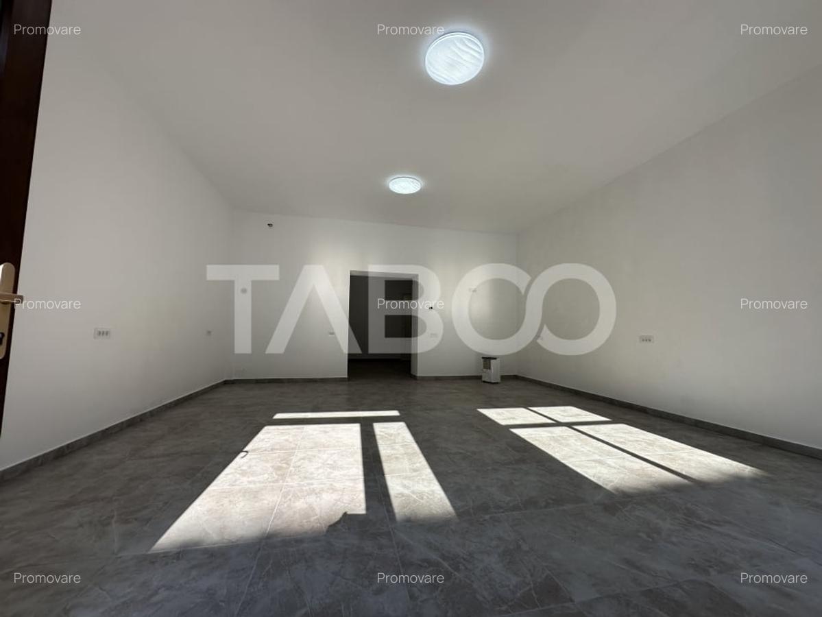 Spatiu comercial 89 mp utili renovat complet Strada Faurului nr 21 - 9 Spatiu comercial 89 mp utili renovat complet Strada Faurului nr 21 - 9