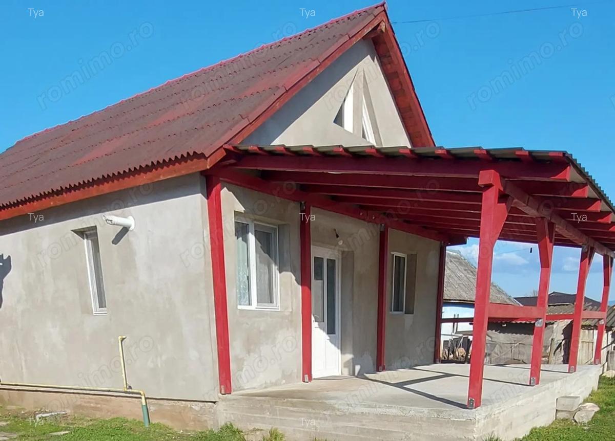 Vindem Casa la Satulung - 1