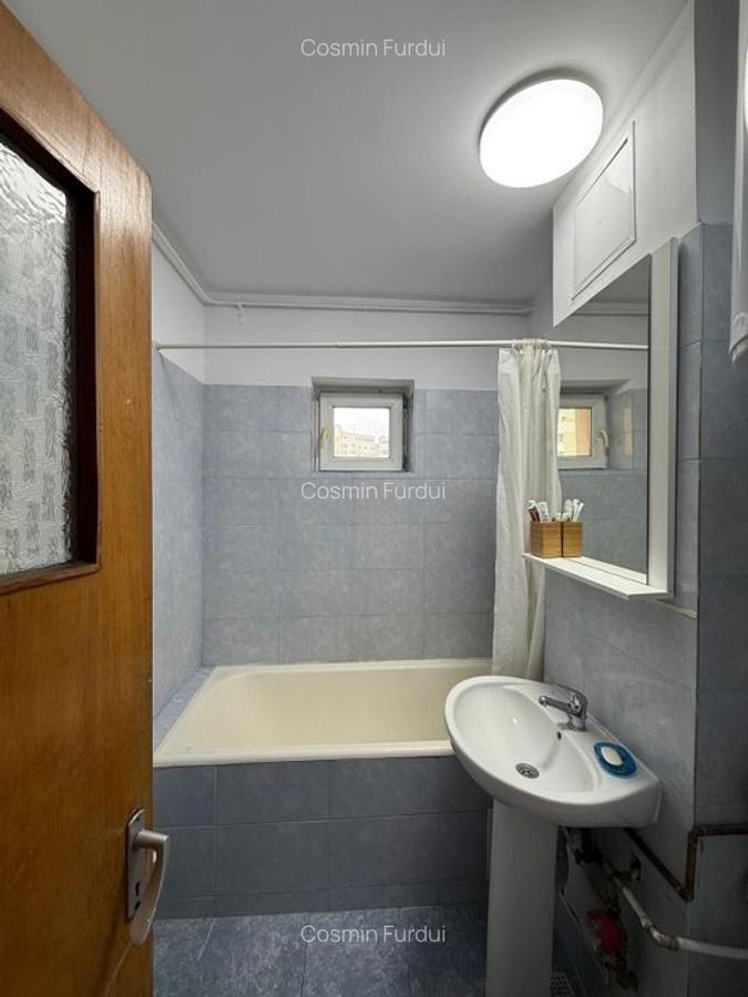 De vânzare 4 camere, spațios, 2 băi, 2 balcoane, lângă Mega Mall - 9