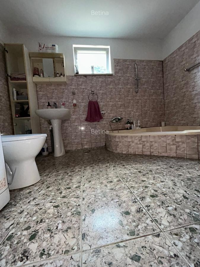 Casă cu etaj de vânzare – ultracentral, Cisnădie - 9