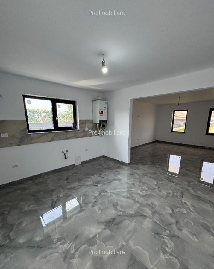 Vanad casa noua in Cordun - 11