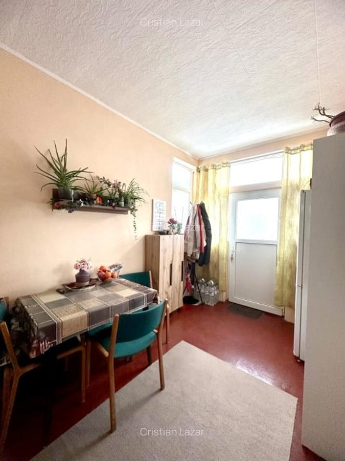 Apartament cu 3 camere la casa cu acces auto in curte Centru Oradea - 7