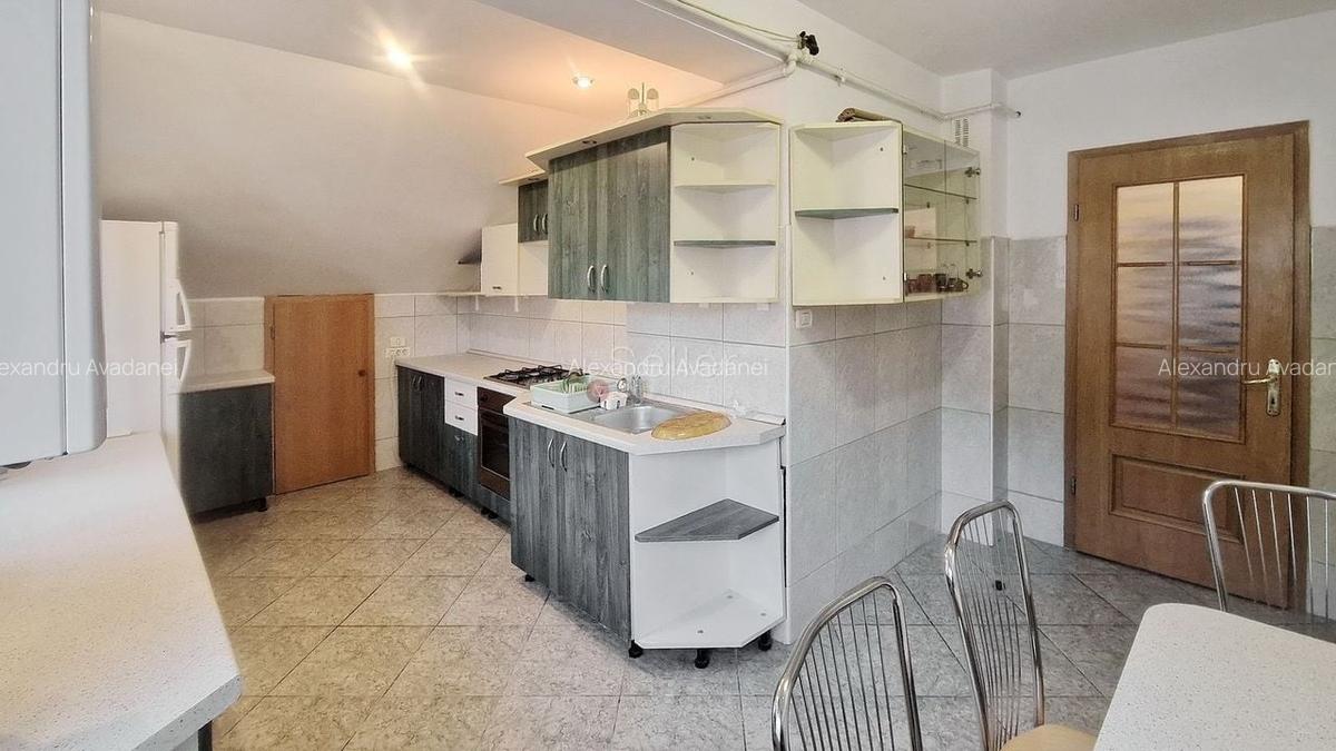 De vanzare apartament cu 3 camere central. - 7