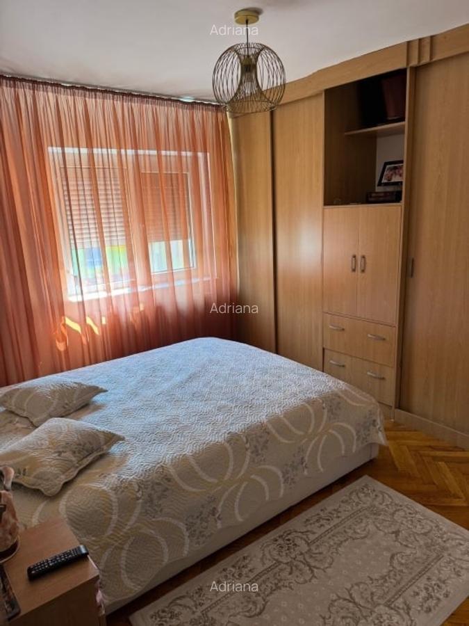 De vânzare apartament 3 camere, zona Tomis 3. 72 mp Etaj 2/4 Decomandat Centrala - 3