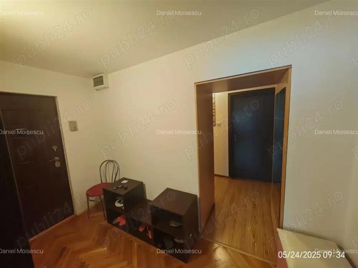 Decomandat cu 2 bai, modelul cel mai mare - 17