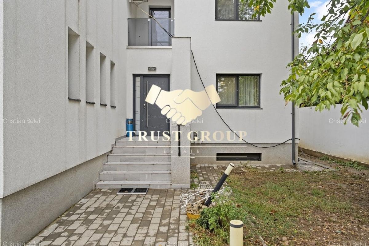 -Casa\Vila 9 Camere -  Teren de 700 mp - Ideala pentru Familii sau Businessuri - 2