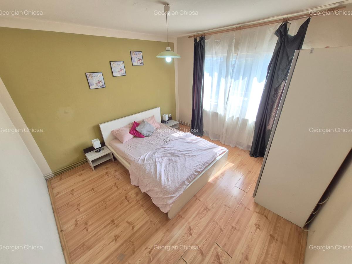 2 Cam-Aradului-3 Min Iulius Town--Mobilat-Centrala-Balcon--Aer conditionat-54 MP - 5