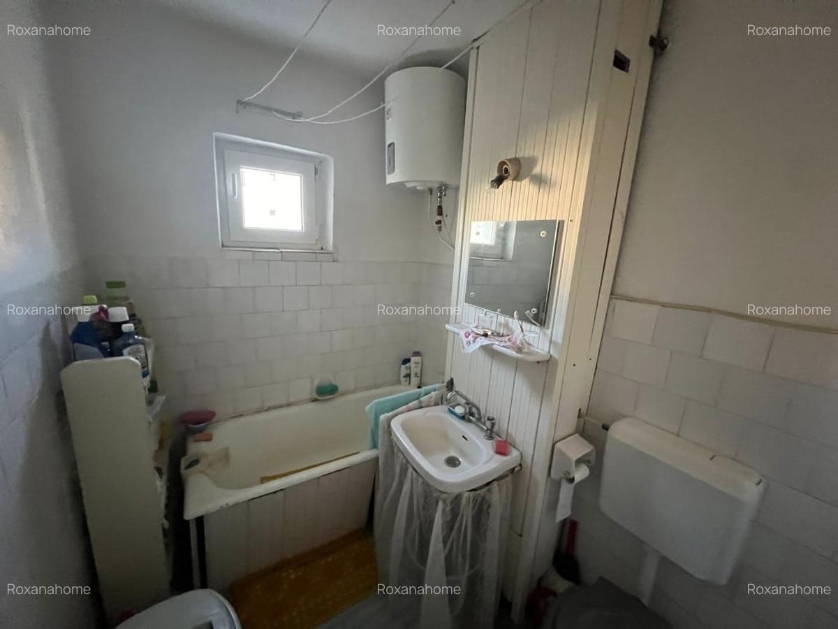 Apartament 3 camere etajul 1/8 în Zona Km 0, decomandat 67 mp - 3 Apartament 3 camere etajul 1/8 în Zona Km 0, decomandat 67 mp - 3