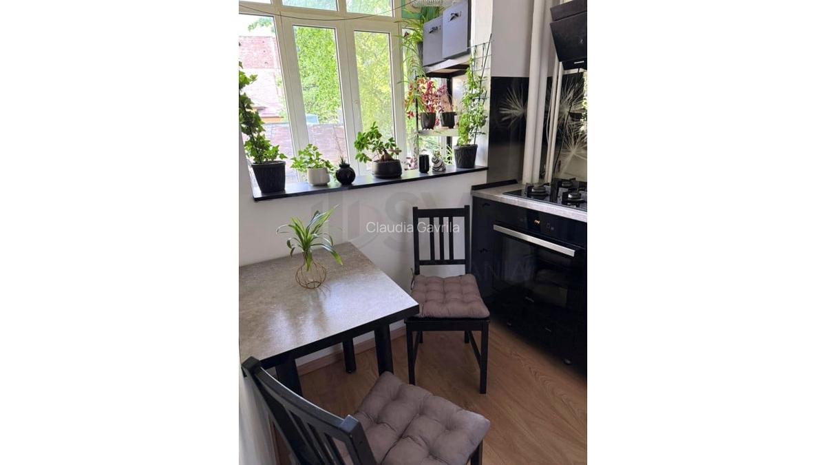 Apartament cu 2 camere semidecomandat în 1 Mai - 7