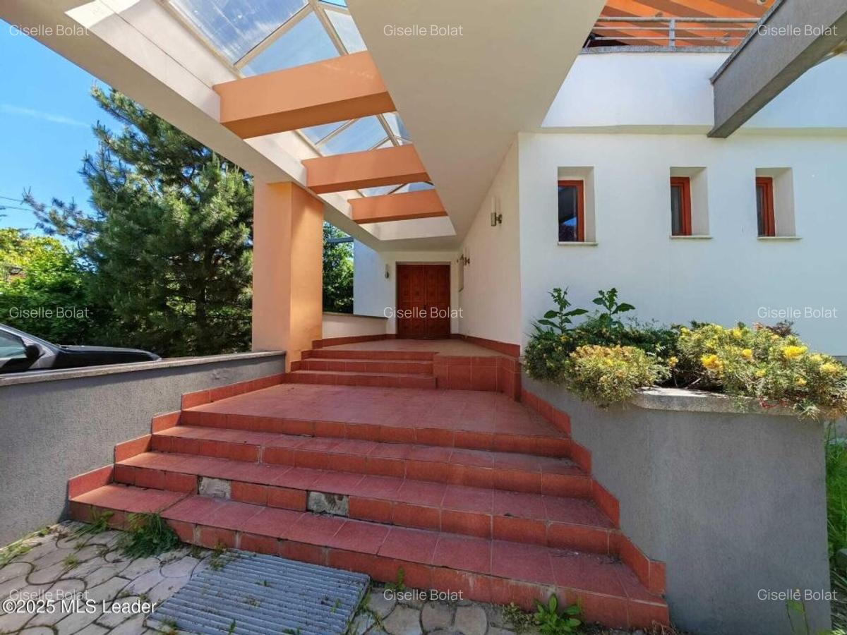Vila Pipera - la pret de teren, 1500 mp teren, suprafata 937 mp - 9