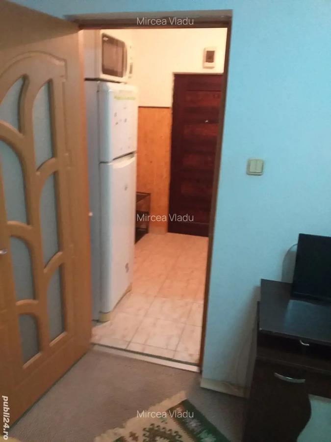 Inchiriez garsoniera - 4