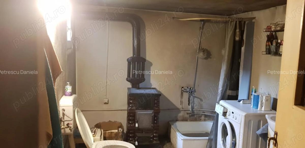 Vand casa la tara in comuna Haghig - 6