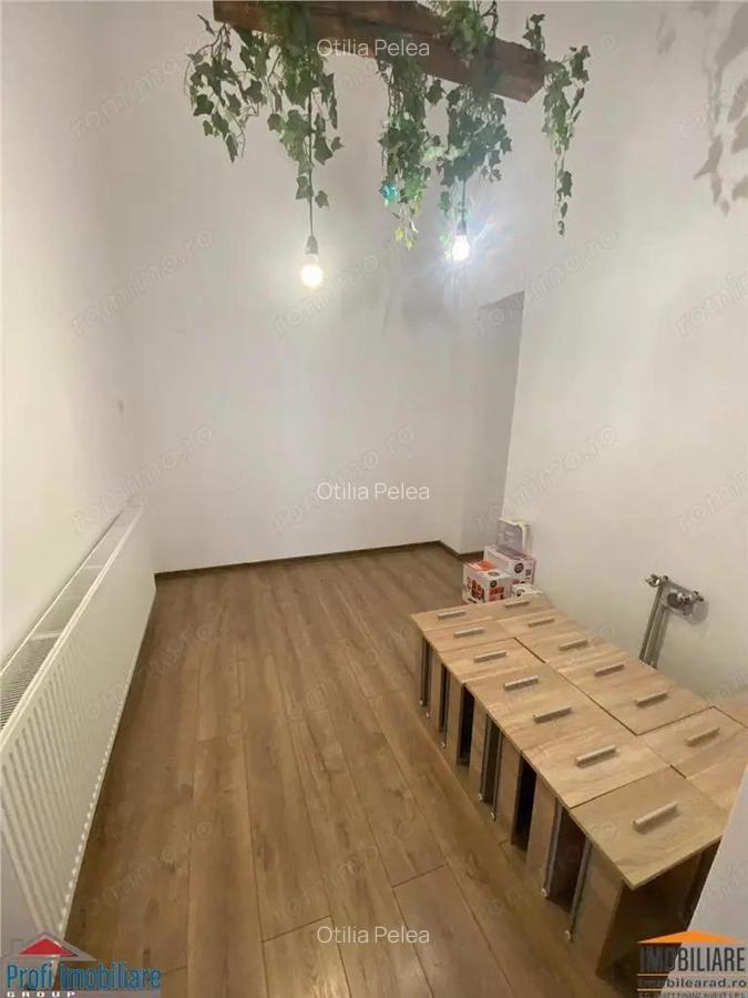 Incgiriez Spatiu Comercial cu intrare din bulevard - 10