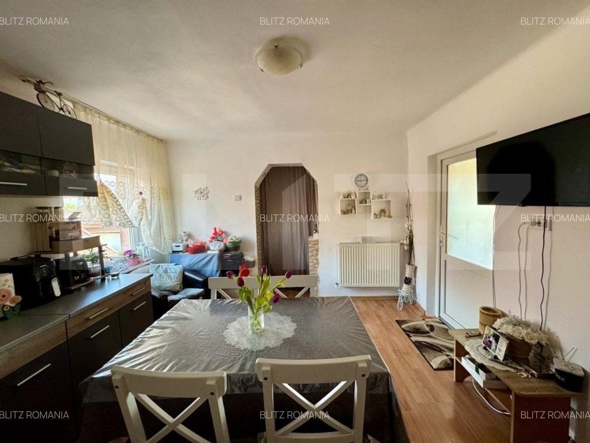Casa de vanzare, cu 5 camere, 138 mp, zona Simeria - 1
