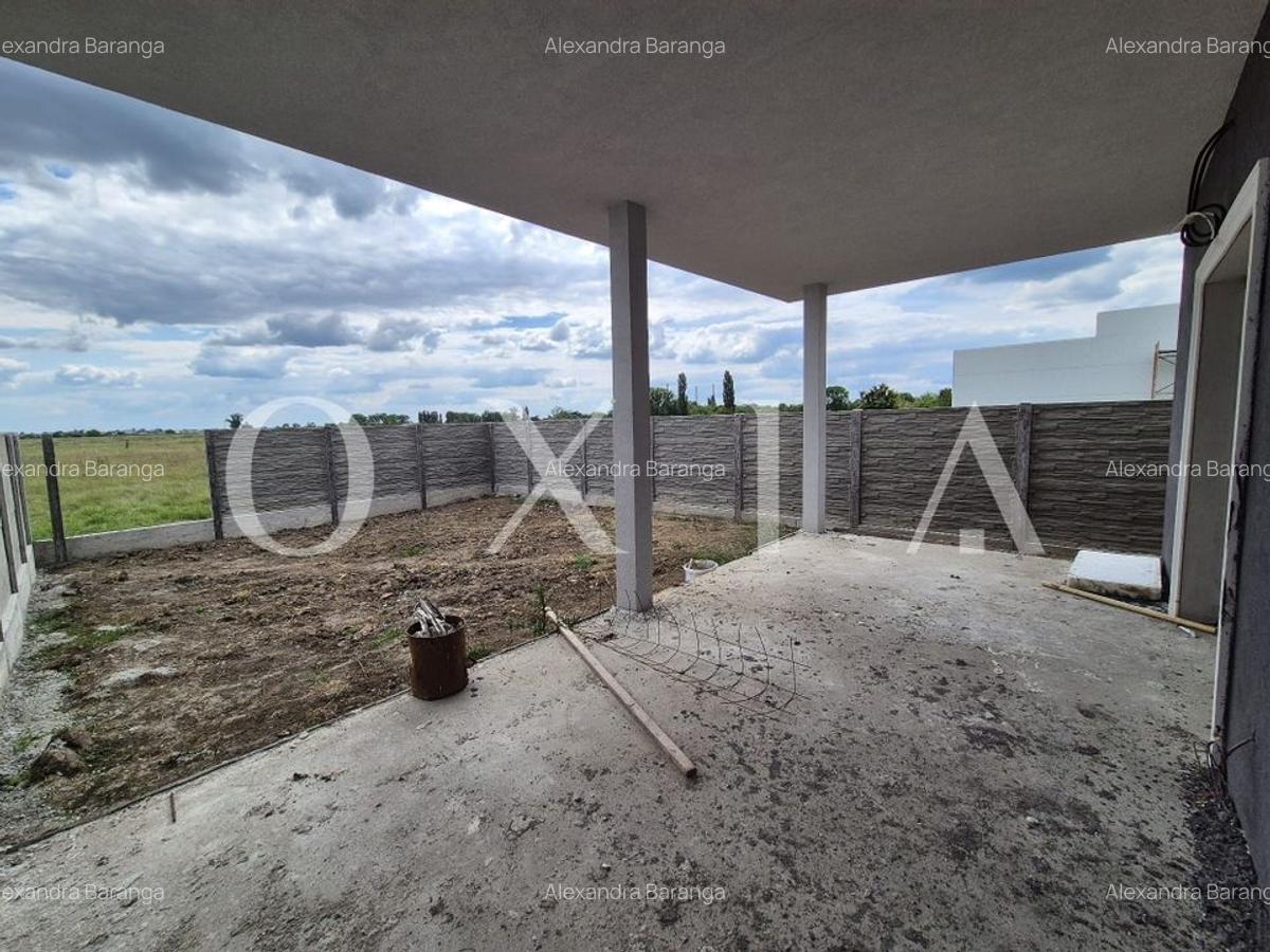 AX1046 Giroc, Zona Esso, 1/2 Duplex Cu 5 Camere - 11