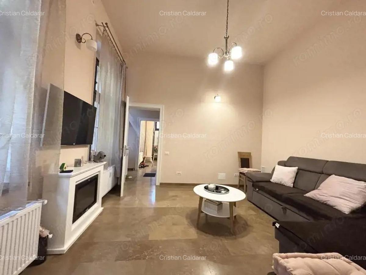 Apartament ultracentral complet renovat 100 m de Piata Unirii, Oradea - 2