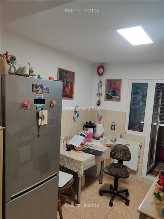 Apartament cu 3 camere decomandat în Rogerius - 6