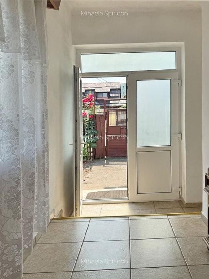 CASA CU POTENTIAL IN CARTIERUL FLORILOR - 12