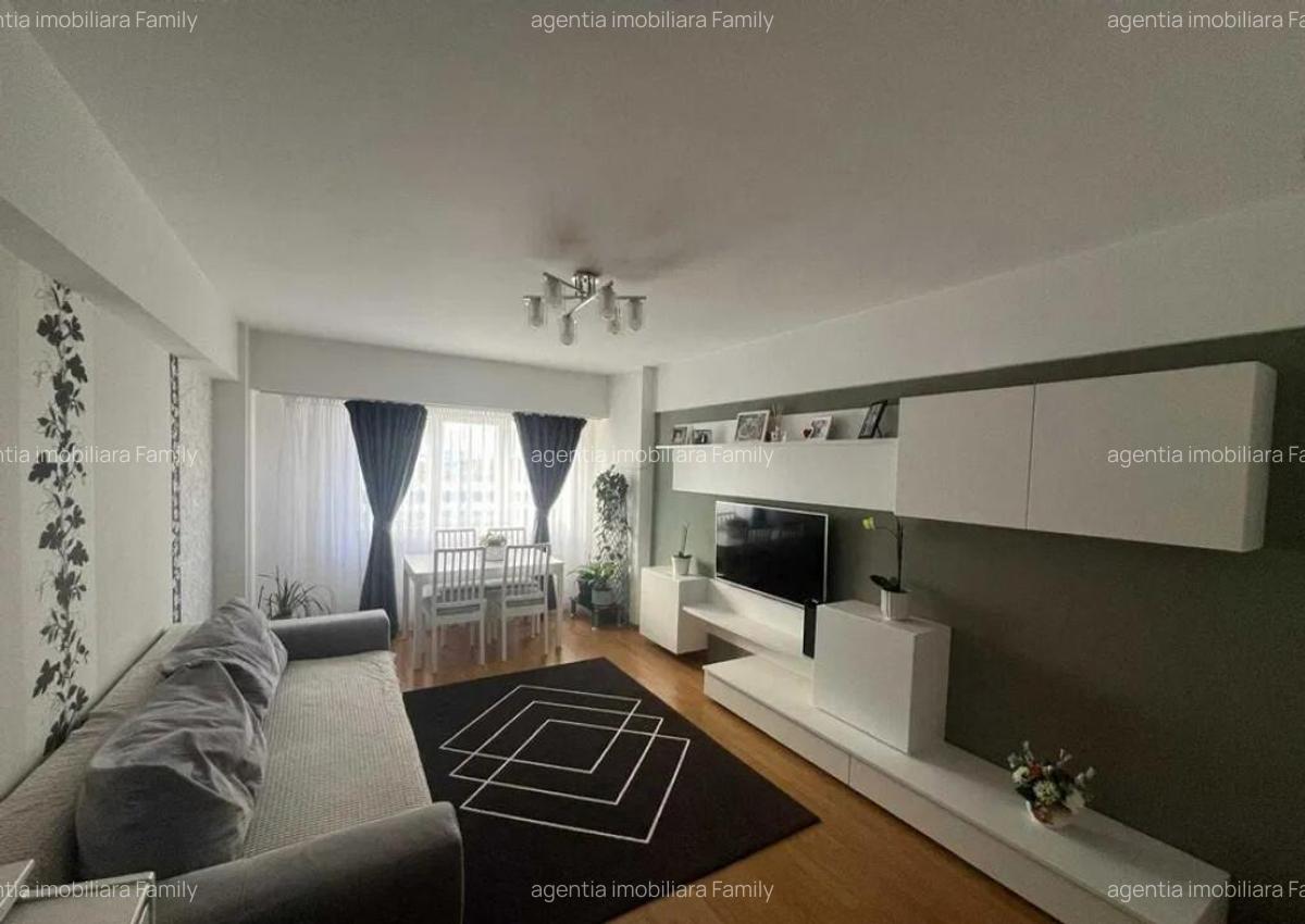 Apartament cu 3 camere decomandate zona Obcini - intrare - 2