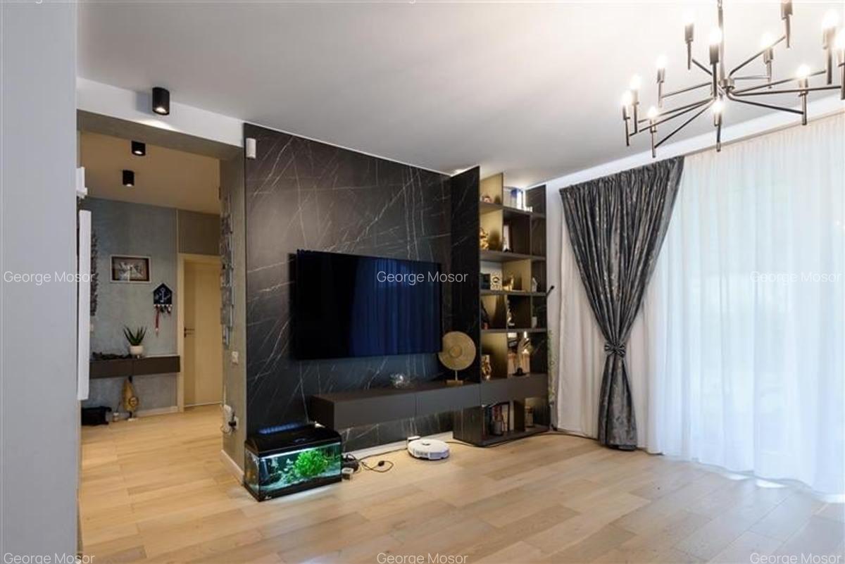 Proprietate deosebita, in nota distinctiva, Cristian, Brasov. - 25