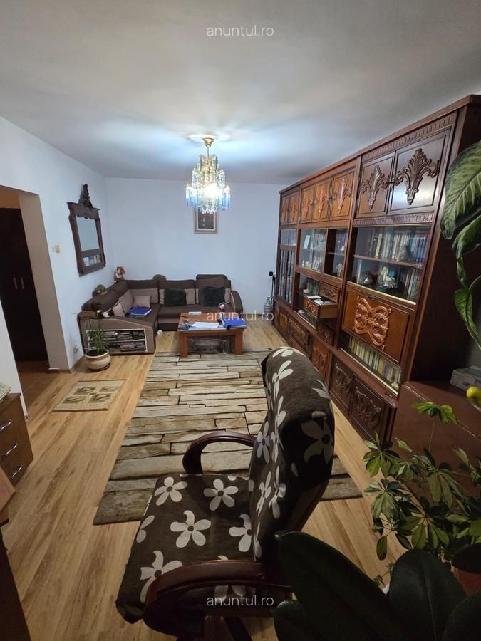 Vacaresti, Piata Timpuri Noi - 3