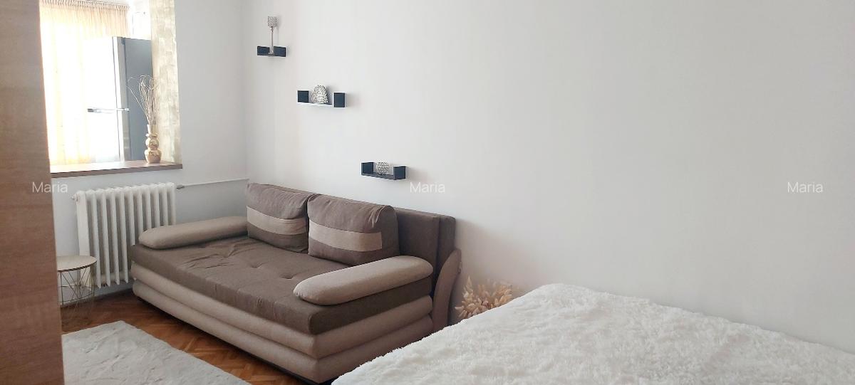 Proprietar, vând garsoniera 33 m  Univ.Constantin Brâncoveanu. Negru   Voda - 5