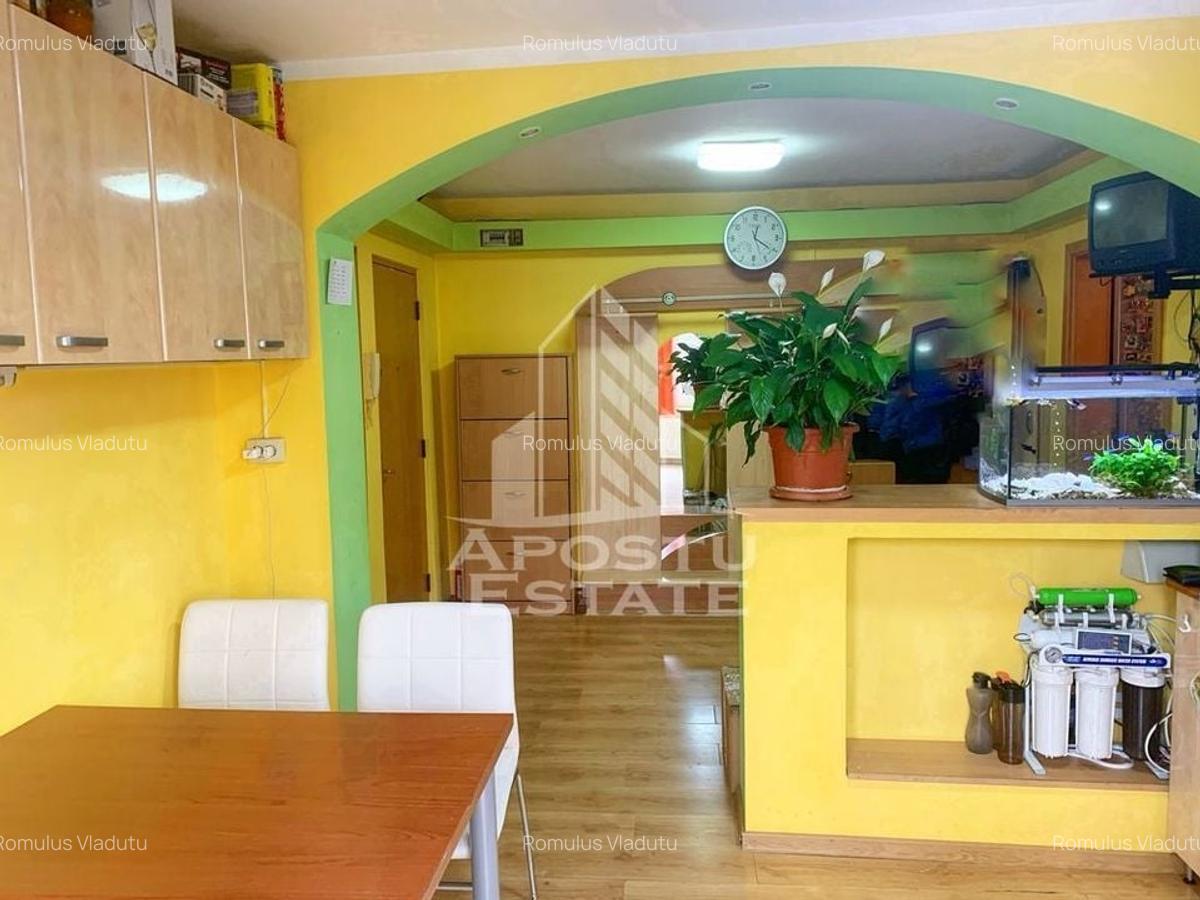 Apartament cu 3 camere zona Aradului centrala proprie - 4