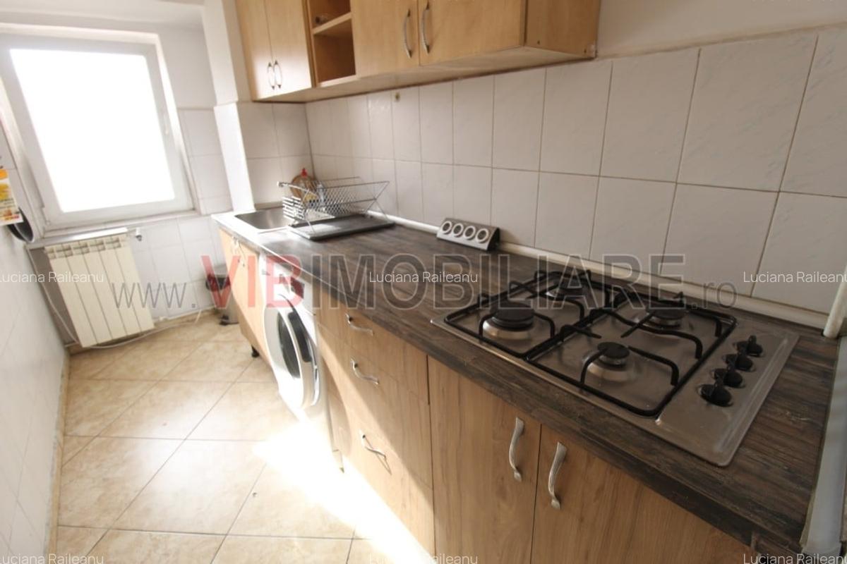 Piata Alba Iulia - Bld. Unirii - bloc mixt - Rond Alba Iulia - 6