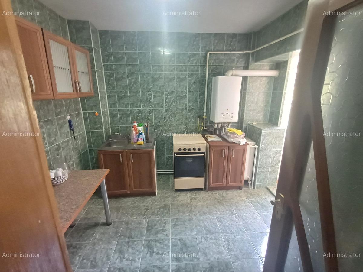 Vanzare 4 camere-Imobiliare MAXICONFORT - 6