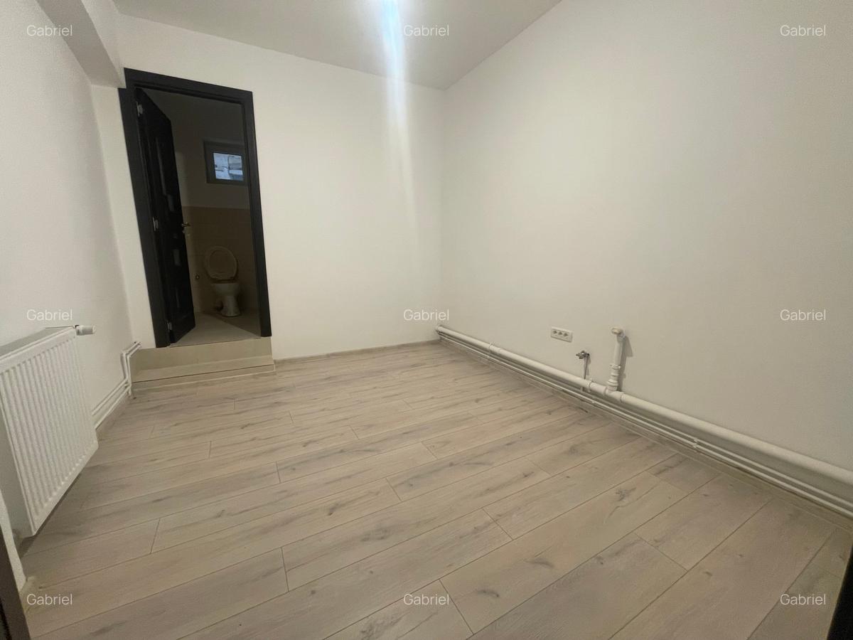 Apartament cu 3 camere semidecomandat în P-ța Unirii - 4