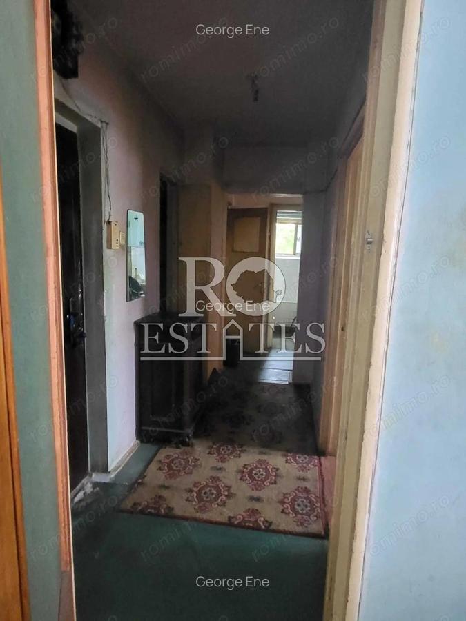 Apartament 3 camere vanzare zona Progresul vedere spatiu verde - 5