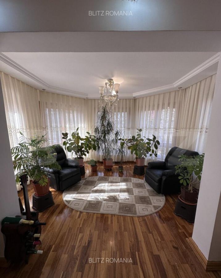 Casa spa?ioasa, 11 camere, 600 mp, teren 1450 mp, zona Li - 2