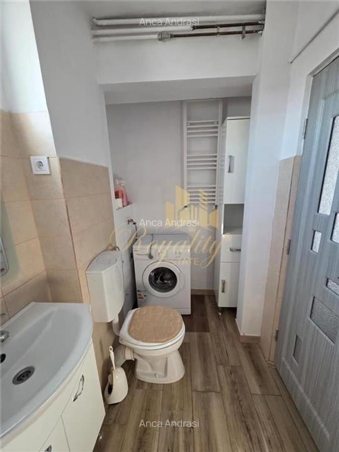 PIATA VICTORIEI, Apartament cu 2 dormitoare, centrala proprie, clima - 10