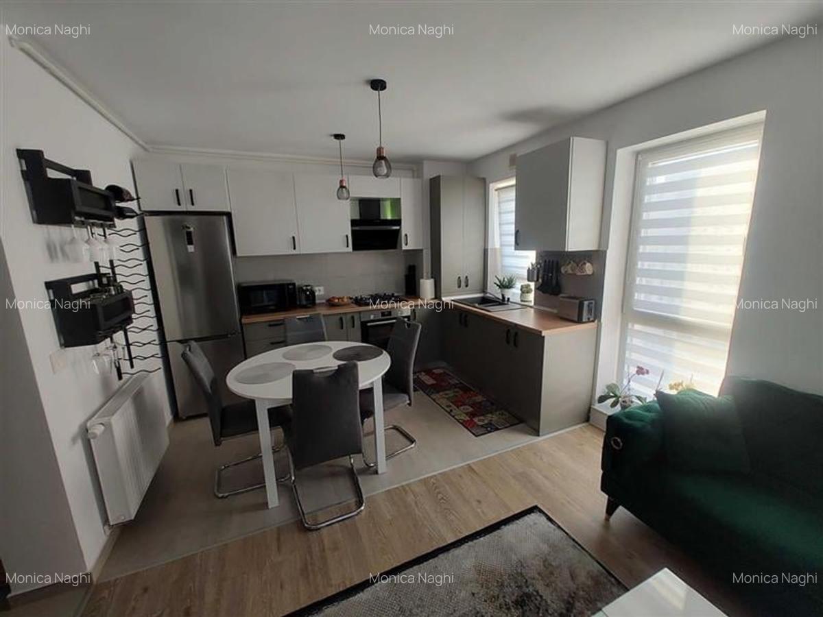 Apartament cu 2 camere decomandat în Tractorul - 3