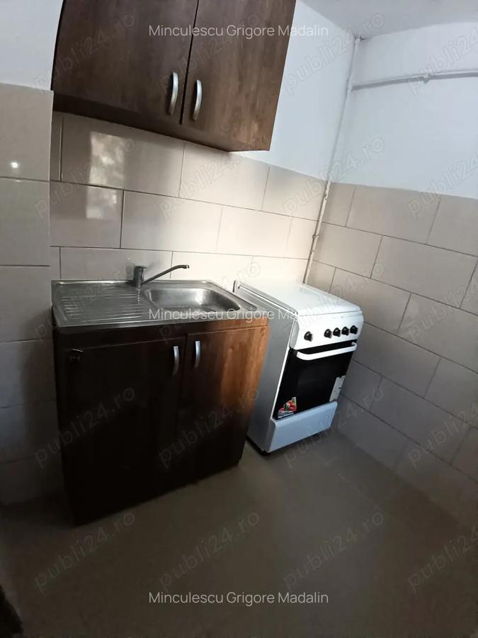 Persoana fizica vand apartament micro 14 - 9