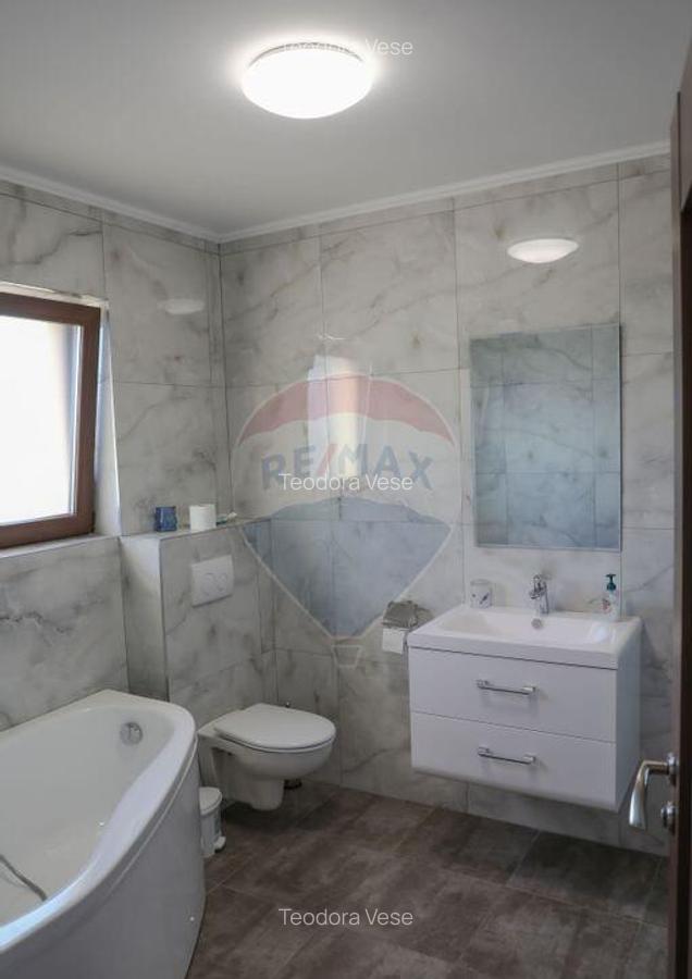 Casa cu 4 camere, de inchiriat in cartierul Tineretului - 32