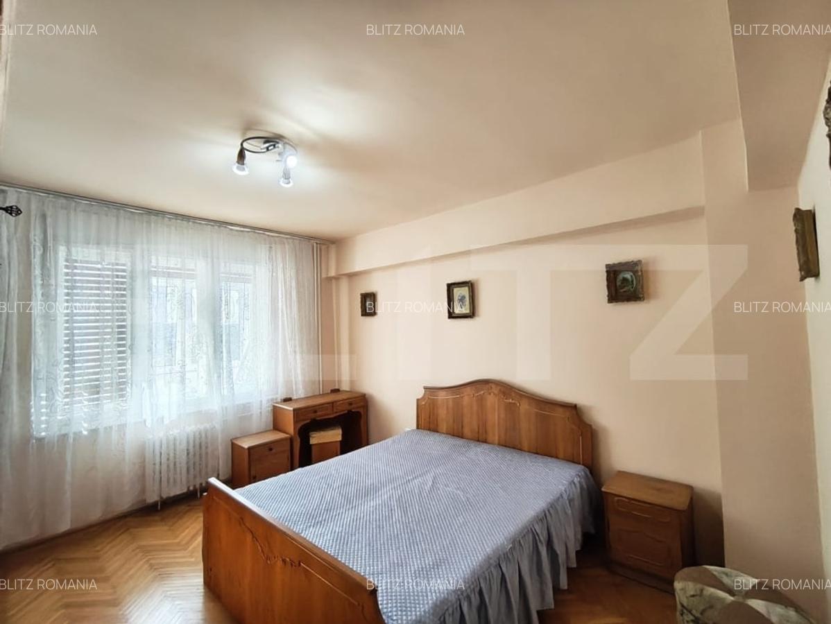 Apartament cu 4 camere, 3 dormitoare, zona Decebal - 1