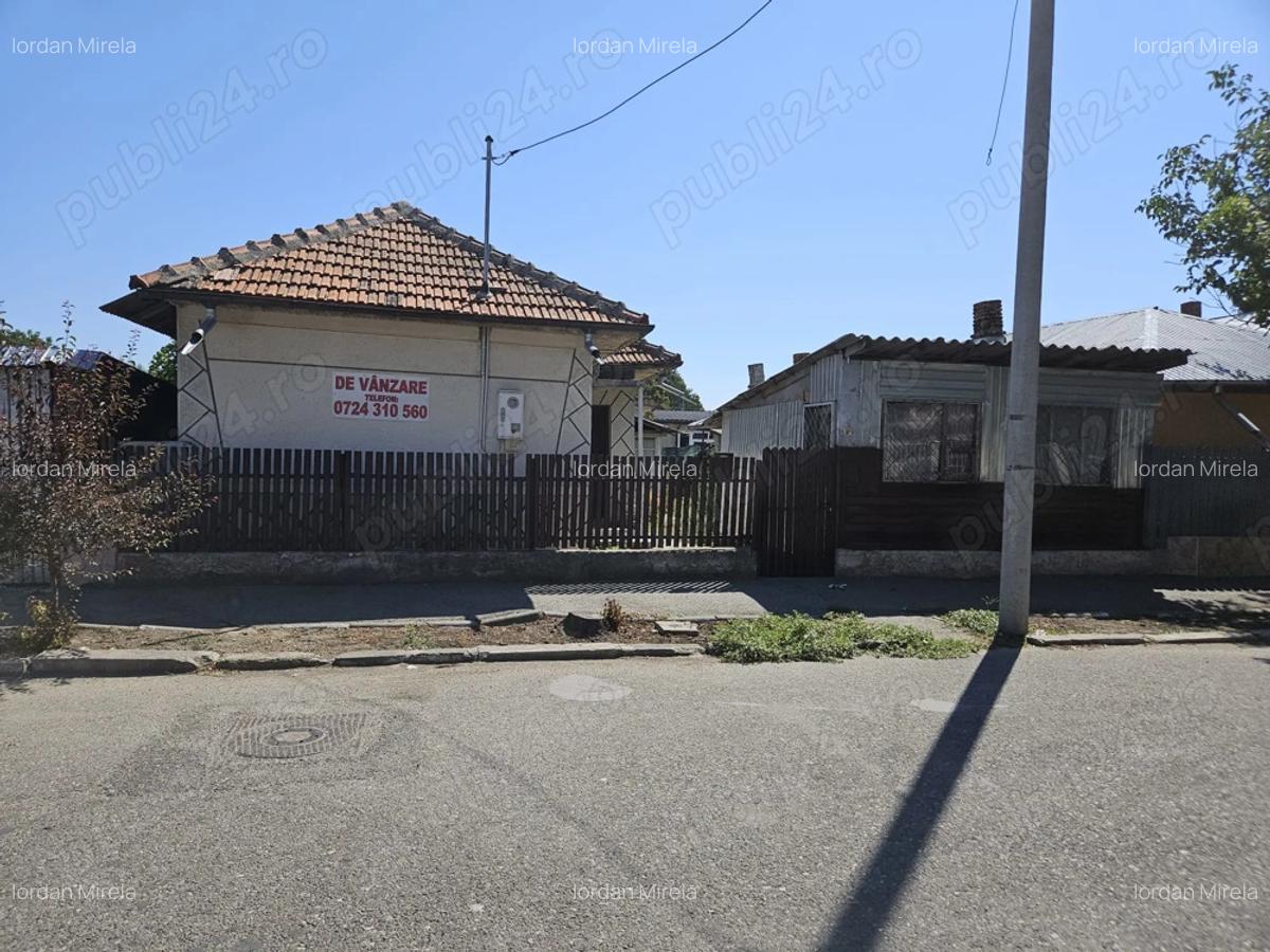 Casa de vanzare in Olteni?a, str. Cuza Voda nr. 37, 480 mp - 1